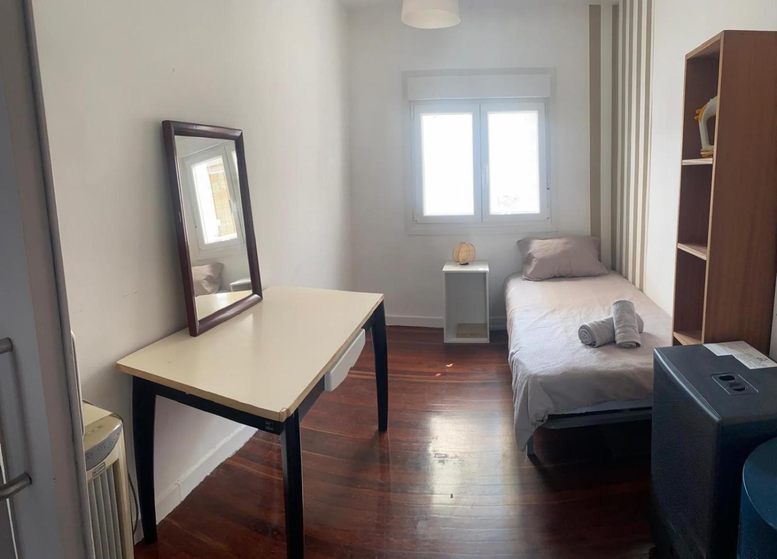 Appartement Avec Terrasse Santona Luaran gambar